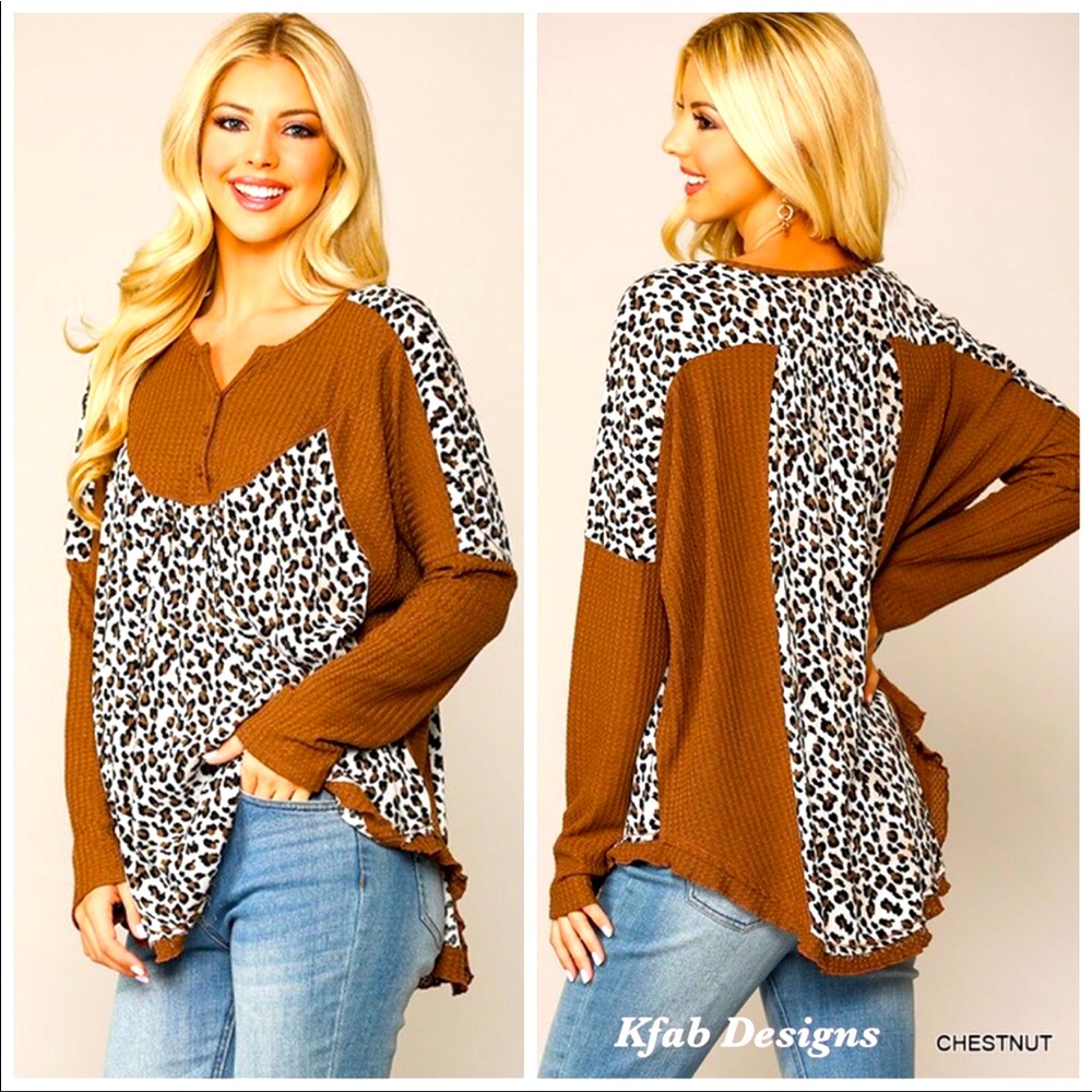 Stunning🤎Boho animal print button up top